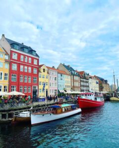 観光名所のNyhavnの街並み